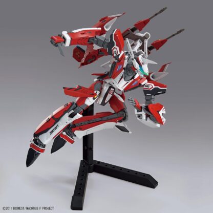 Bandai Macross YF-29 Durandal Valkyrie ( Alto Saotome ) 1/100 Model Kit